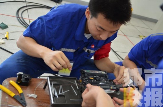 地鐵“信號(hào)兵”:把手機(jī)網(wǎng)絡(luò)帶入地鐵的人 地鐵“信號(hào)兵”:把手機(jī)網(wǎng)絡(luò)帶入地鐵的人