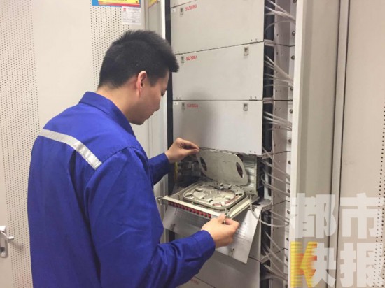 地鐵“信號(hào)兵”:把手機(jī)網(wǎng)絡(luò)帶入地鐵的人 地鐵“信號(hào)兵”:把手機(jī)網(wǎng)絡(luò)帶入地鐵的人