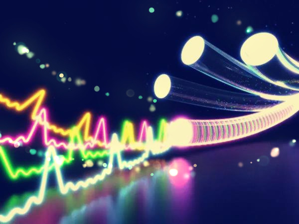 運(yùn)營(yíng)商千兆網(wǎng)絡(luò)全面普及指日可待嗎？光纖光纜行業(yè)保持高度景氣